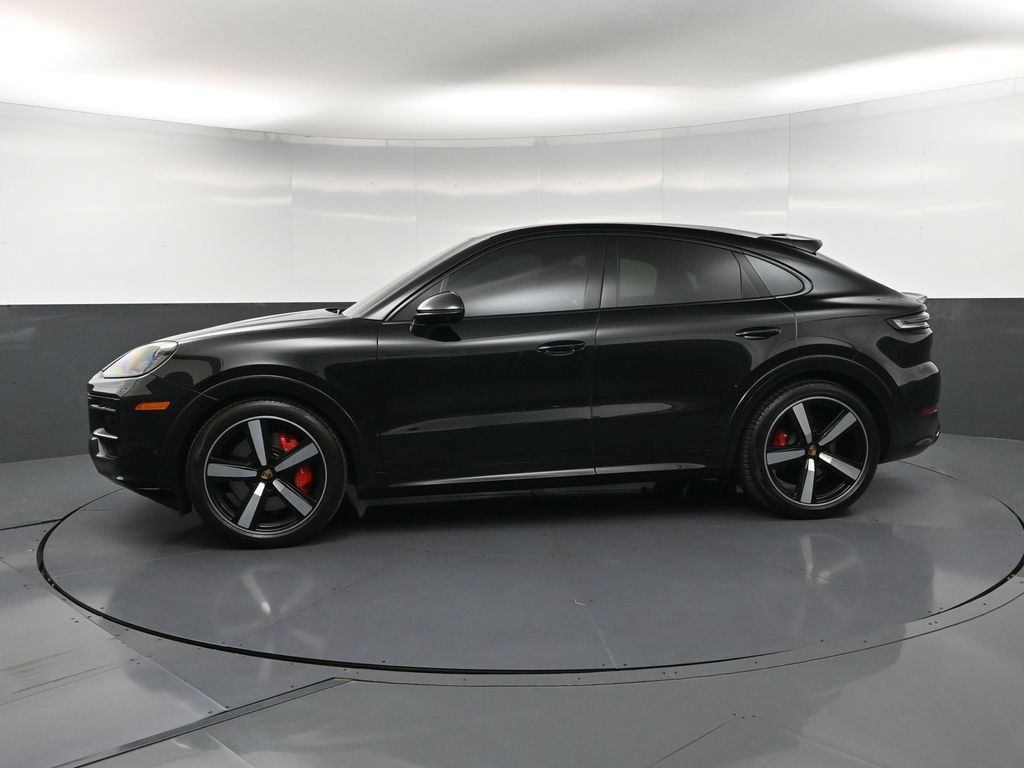 Certified 2025 Porsche Cayenne GTS AWD/4WD image 2