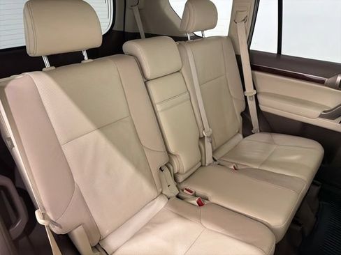 Used 2018 Lexus GX 460 Premium w/ Premium Package AWD/4WD image 22