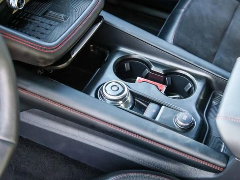 Used 2025 Ford Explorer ST image 31