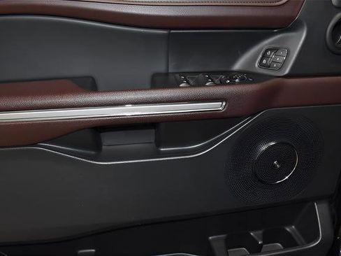 Used 2024 Ford Expedition Limited image 30