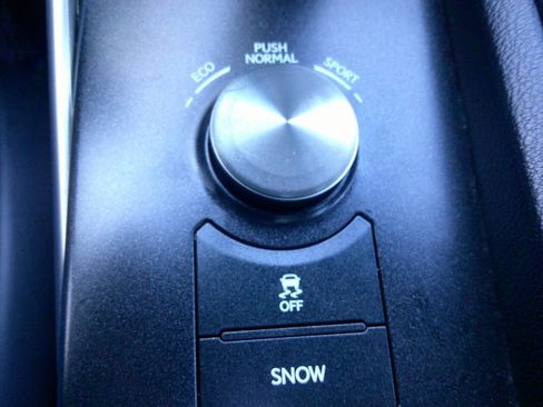 Used 2015 Lexus IS 250 AWD image 19