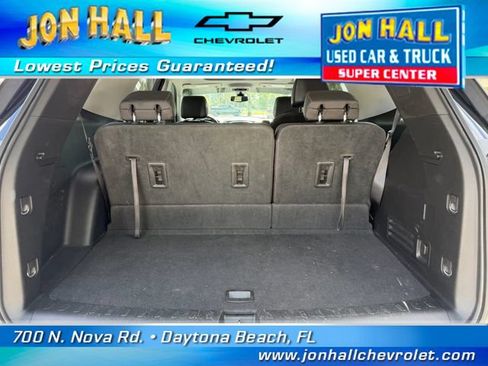 Used 2020 Chevrolet Traverse LT w/ LT Premium Package FWD image 11