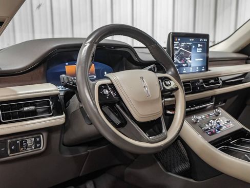 Used 2022 Lincoln Aviator Reserve w/ Equipment Group 201A AWD/4WD image 14