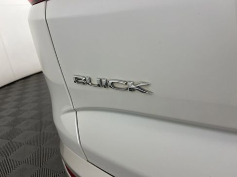 Used 2018 Buick Enclave Premium image 3