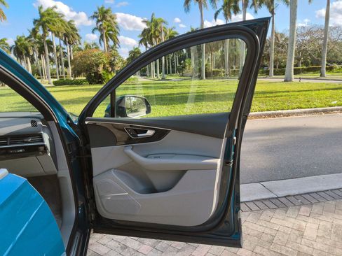 Used 2019 Audi Q7 3.0T Prestige AWD/4WD image 36