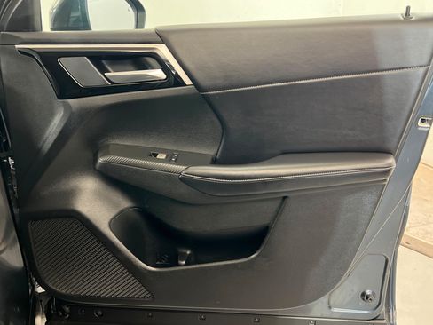 Used 2024 Mitsubishi Outlander FWD image 24