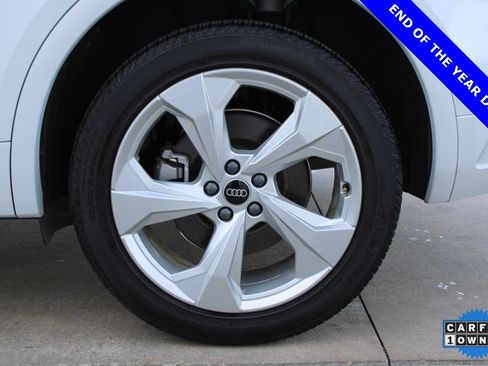 Used 2024 Audi Q5 2.0T Prestige w/ Prestige Package image 37