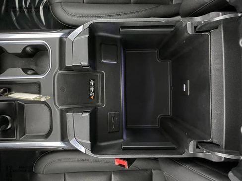Certified 2022 Chevrolet Silverado 1500 LTZ w/ LTZ Convenience Package II AWD/4WD image 29