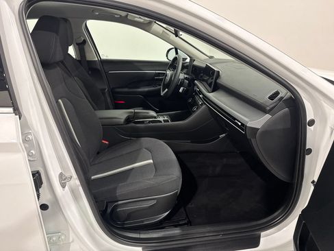 Used 2025 Hyundai Sonata SEL FWD image 20