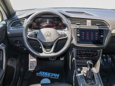 Used 2024 Volkswagen Tiguan SE R-Line AWD/4WD image 18
