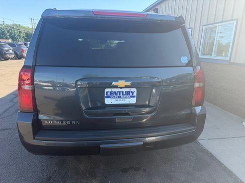 Used 2020 Chevrolet Suburban LT w/ Luxury Package AWD/4WD image 7