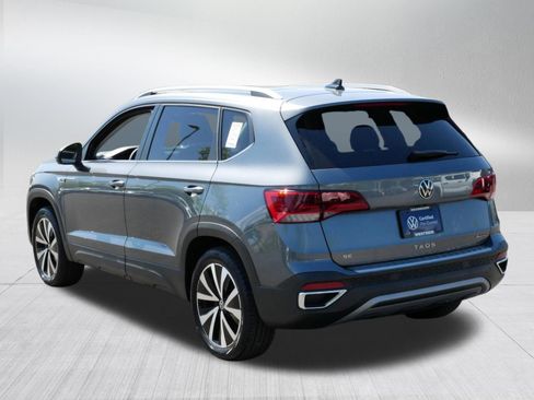 Certified 2023 Volkswagen Taos SE w/ Panoramic Sunroof Package AWD/4WD image 5