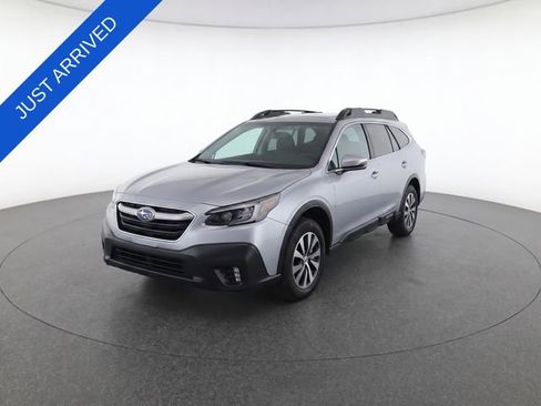 Used 2021 Subaru Outback Premium AWD/4WD image 1