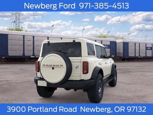 New 2026 Ford Bronco Outer Banks AWD/4WD image 8
