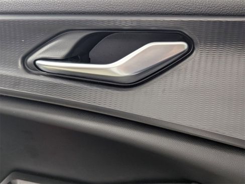 New 2025 Jeep Grand Cherokee Altitude image 15