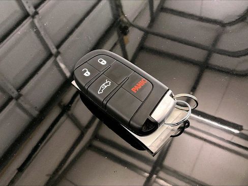 Used 2022 Dodge Challenger R/T Scat Pack w/ Dynamics Package image 9