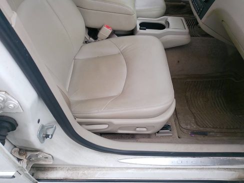 Used 2006 Buick LaCrosse CXL w/ Driver Confidence Package image 22