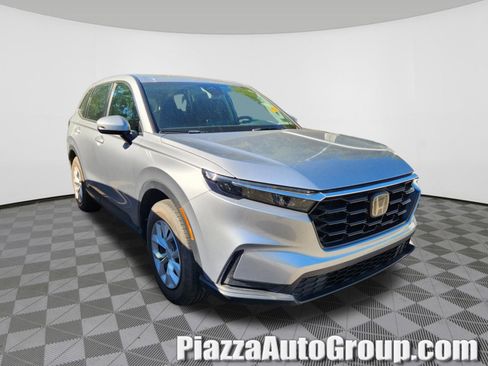 Used 2023 Honda CR-V LX image 1
