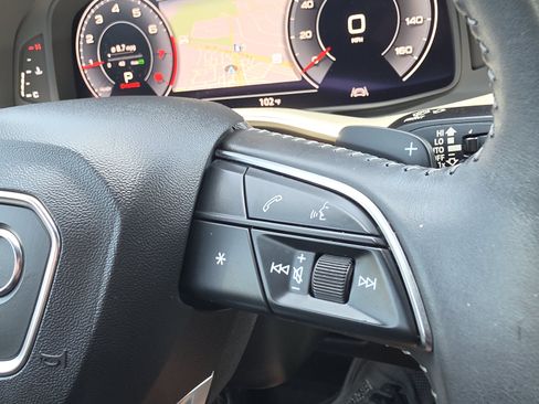 Used 2020 Audi Q8 Premium Plus AWD/4WD image 46