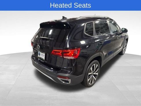 Used 2024 Volkswagen Taos SE image 8