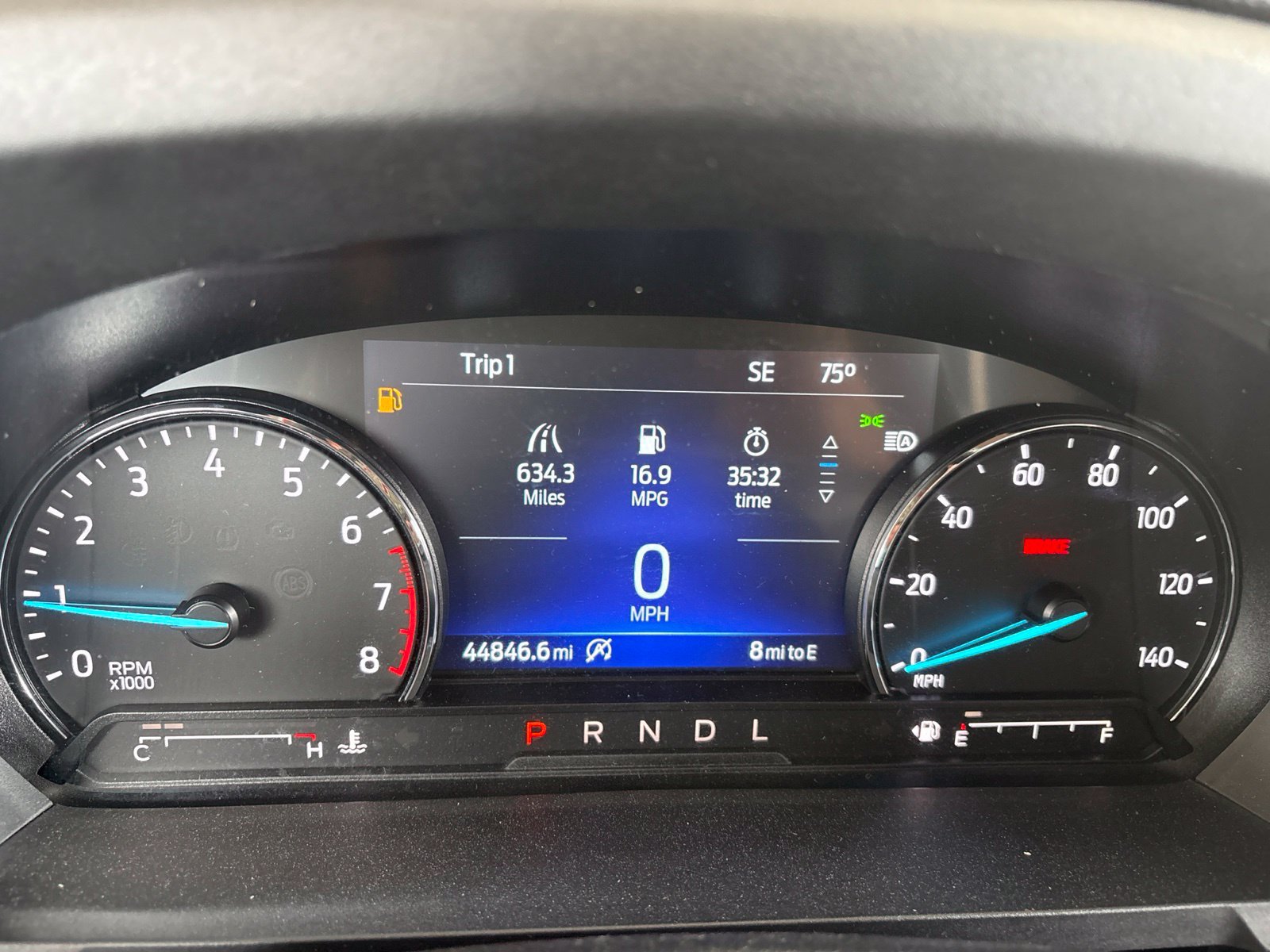 Used 2023 Ford Explorer XLT w/ Equipment Group 202A AWD/4WD image 31