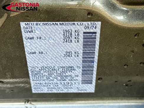Used 2025 Nissan Altima 2.5 SV FWD image 39