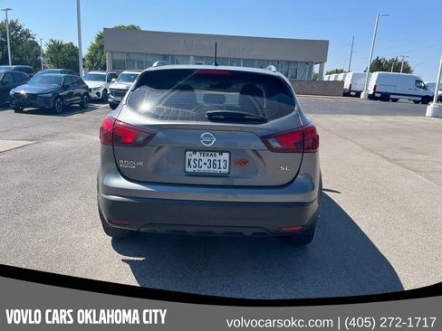Used 2017 Nissan Rogue Sport SL w/ SL Premium Package FWD image 6