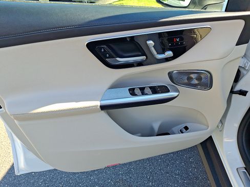 Certified 2023 Mercedes-Benz GLC 300 4MATIC image 12