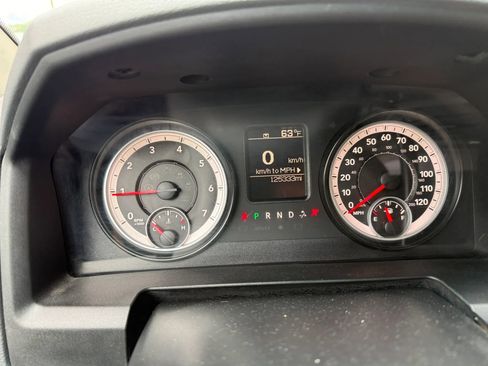 Used 2014 RAM 1500 Express AWD/4WD image 9