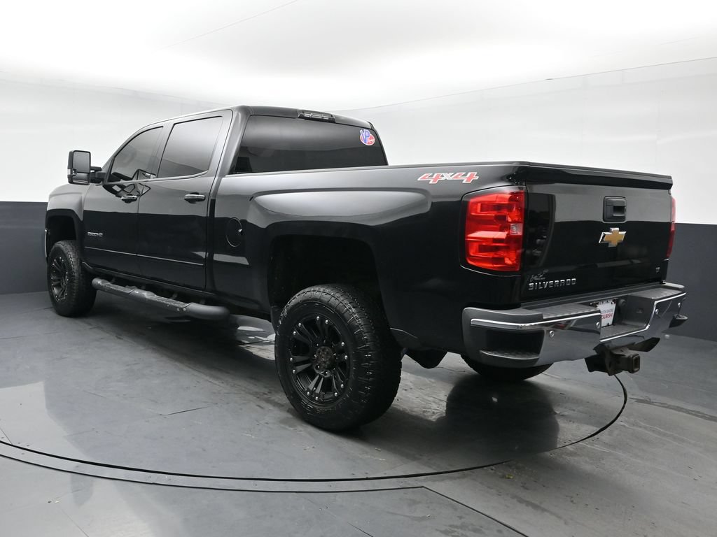 Used 2015 Chevrolet Silverado 2500 LT w/ LT Convenience Package AWD/4WD image 2