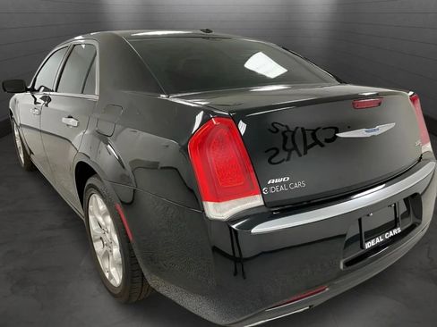 Used 2017 Chrysler 300 C Platinum AWD/4WD image 24