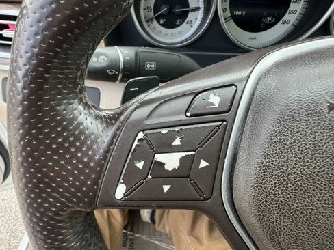 Used 2015 Mercedes-Benz E 400 4MATIC Sedan image 29