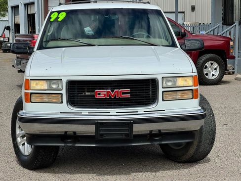 Used 1999 GMC Yukon 4WD 4-Door image 2