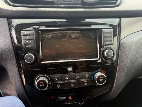 Used 2020 Nissan Rogue Sport S FWD image 10