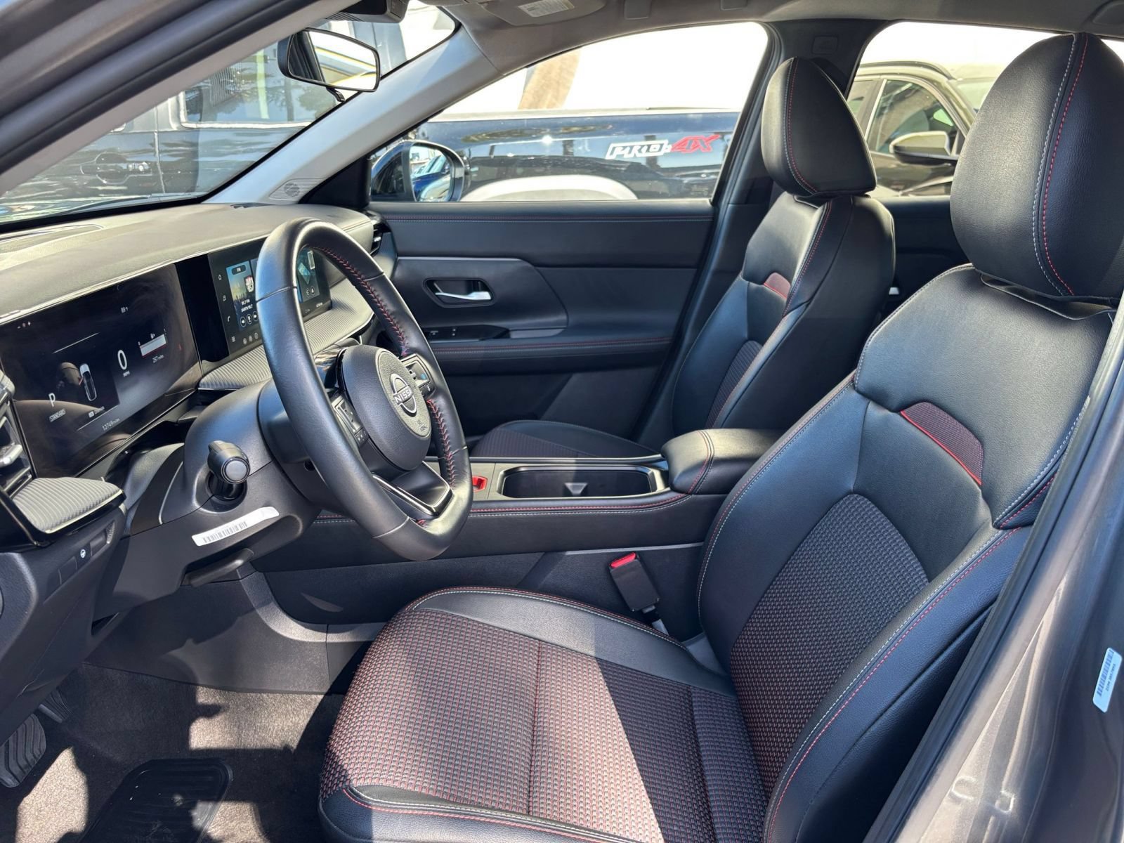Used 2026 Nissan Kicks SR AWD/4WD image 25