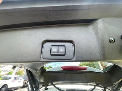 Used 2024 Nissan Rogue SV AWD/4WD image 15