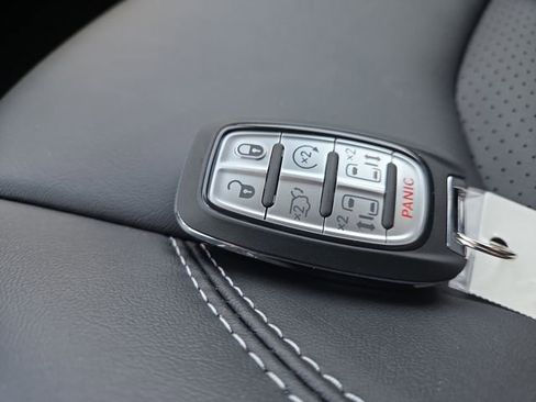 New 2026 Chrysler Pacifica Select w/ S Appearance Package image 27