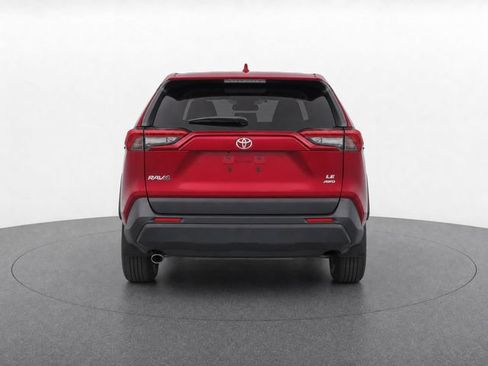 Used 2025 Toyota RAV4 LE AWD/4WD image 3