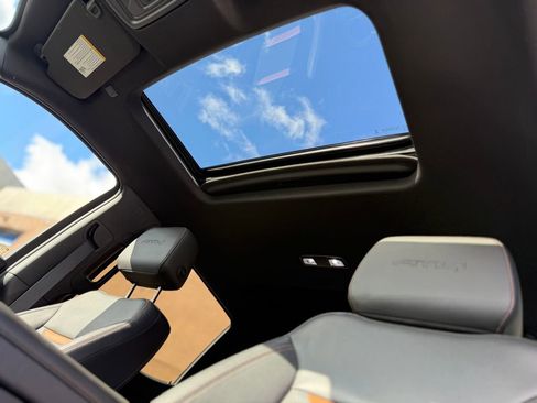 Used 2020 GMC Sierra 1500 AT4 w/ AT4 Premium Package image 15