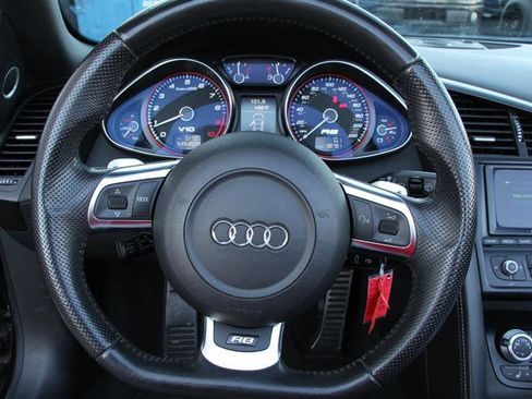 Used 2011 Audi R8 V10 AWD/4WD image 18
