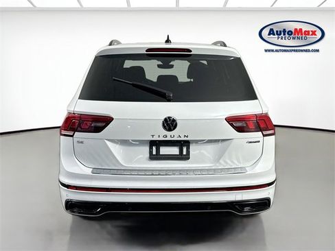 Used 2022 Volkswagen Tiguan SE R-Line image 8