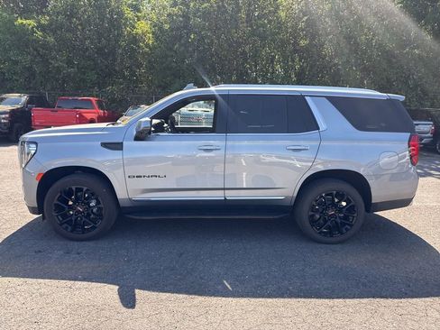 Used 2024 GMC Yukon Denali RWD image 4