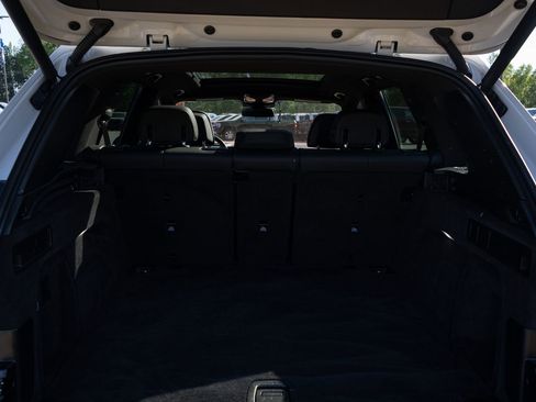 Used 2024 BMW X5 xDrive40i w/ M Sport Package AWD/4WD image 9