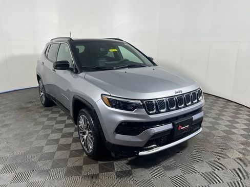 Used 2023 Jeep Compass Limited w/ Elite Group AWD/4WD image 1