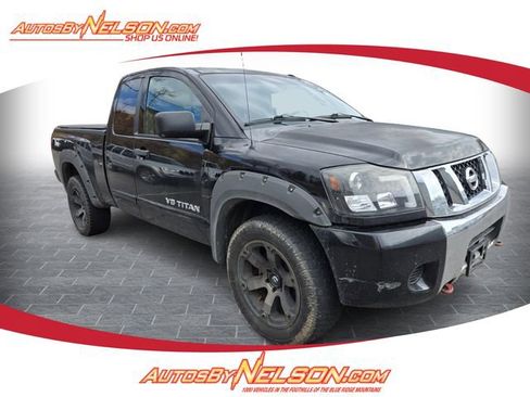 Used 2008 Nissan Titan SE image 1