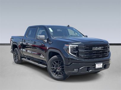 New 2026 GMC Sierra 1500 Elevation w/ LPO, Elevation Black Package