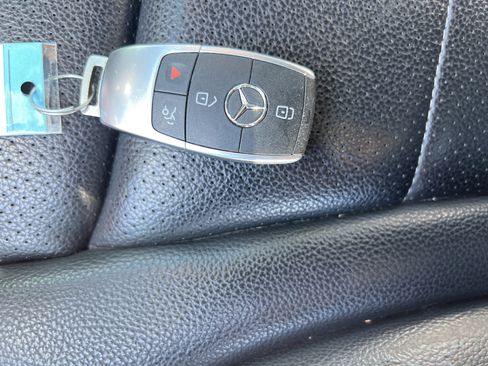 Used 2019 Mercedes-Benz C 300 Sedan image 34