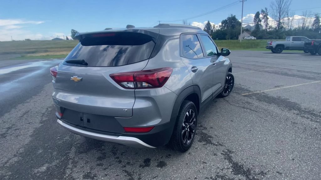 Certified 2023 Chevrolet TrailBlazer LT w/ Convenience Package FWD image 8