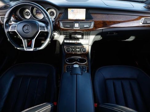 Used 2012 Mercedes-Benz CLS 550 4MATIC w/ Premium I Pkg image 2