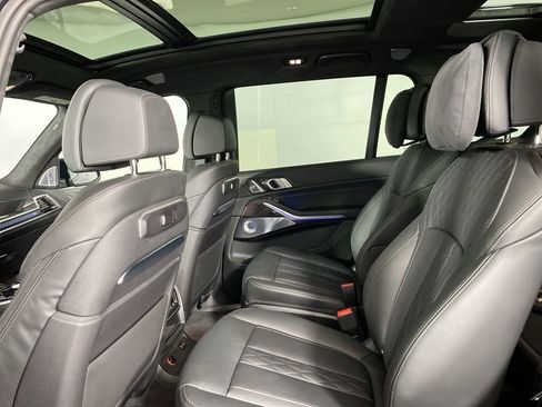 Certified 2025 BMW X7 M60i image 26
